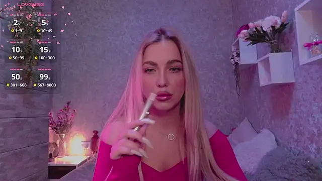 Snapshot of Mika_Rayy chatting on October 14, 2025, 6:52 pm Mika Rayy online show from October 14, 2025, 6:52 pm