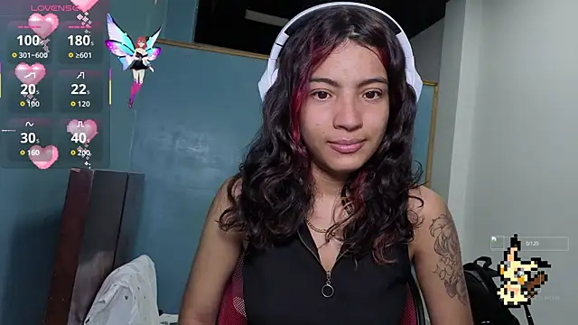 Lovelyamyy online show from October 15, 2025, 5:54 pm