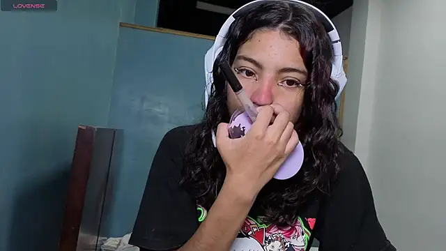 Lovelyamyy online show from November 7, 2025, 1:10 am