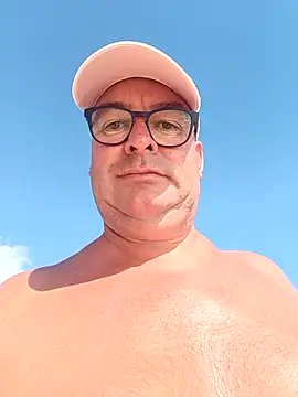 MountJohnXL online show from March 6, 2025, 4:28 pm