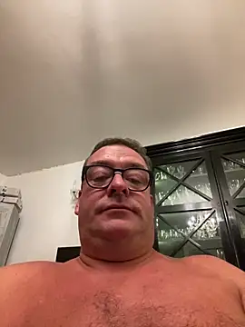 MountJohnXL online show from June 7, 2026, 1:33 am