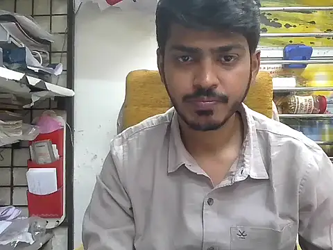 cute modell online show from November 29, 2025, 11:54 am