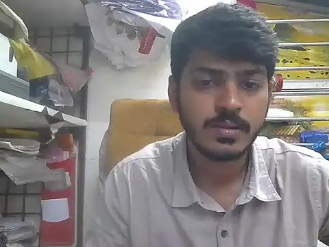 cute modell online show from February 26, 2026, 12:49 pm