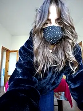 Akemi rossi online show from November 30, 2025, 10:16 am