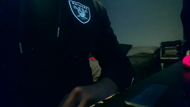 vanillachocduo online show from October 28, 2025, 8:52 pm