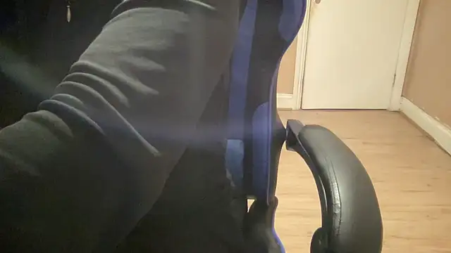 vanillachocduo online show from March 19, 2025, 8:11 pm