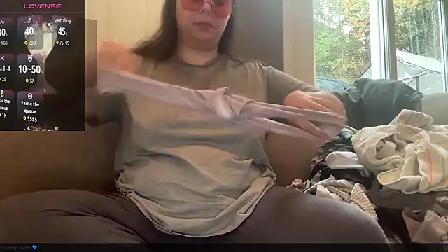 Teasingsarah online show from September 30, 2025, 4:24 pm