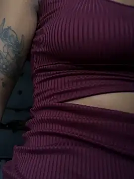 PretinhaOfc online show from October 28, 2025, 3:11 pm