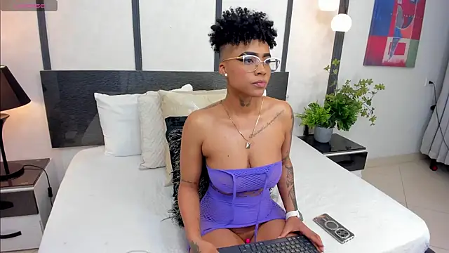 LuciaWallace online show from January 8, 2026, 12:49 am