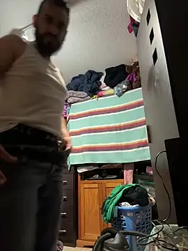 leonardohot1987 online show from March 5, 2025, 2:57 am