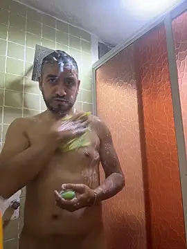 leonardohot1987 online show from November 26, 2025, 2:44 am