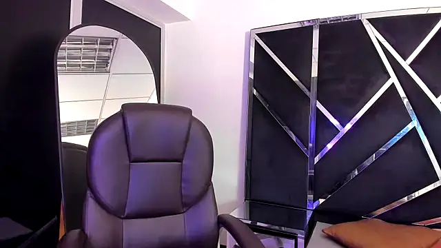 Salmaportman69 online show from October 21, 2025, 3:28 am