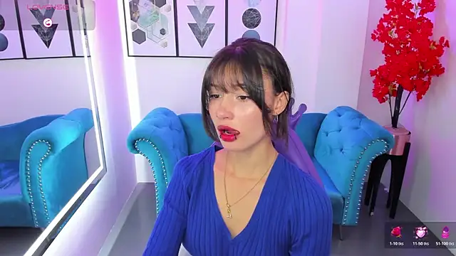 Akaza Hakuji  online show from October 18, 2025, 12:29 pm