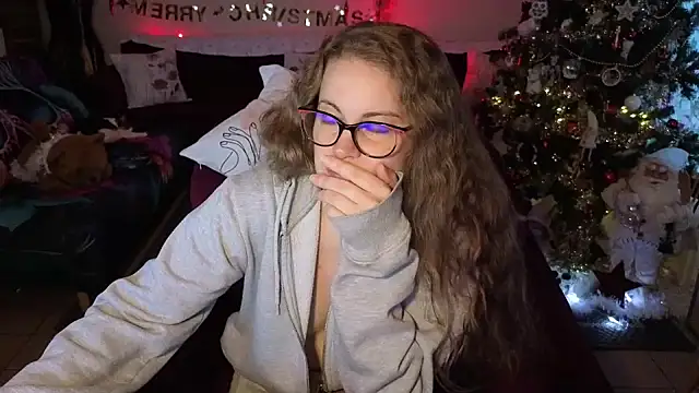 Snapshot of Miss_luxiole chatting on December 22, 2025, 7:52 am Miss luxiole online show from December 22, 2025, 7:52 am