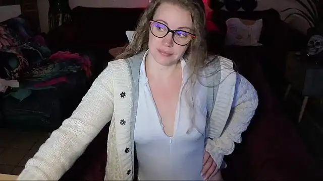 Snapshot of Miss_luxiole chatting on November 18, 2025, 6:06 am Miss luxiole online show from November 18, 2025, 6:06 am