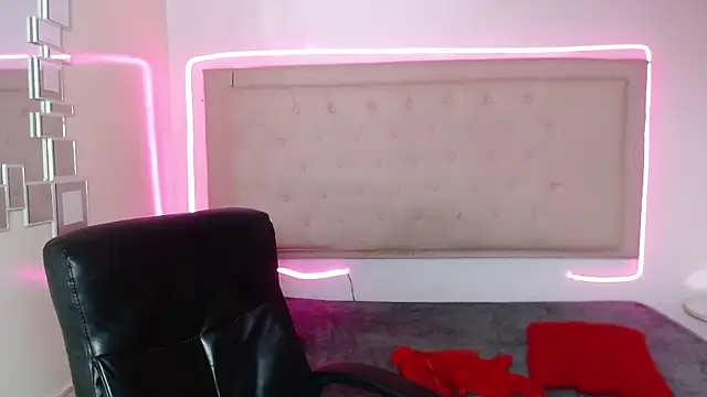 Snapshot of kathepickmanx chatting on October 17, 2025, 4:05 am kathepickmanx online show from October 17, 2025, 4:05 am