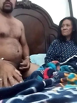 Goloso2423 online show from November 22, 2025, 8:24 am