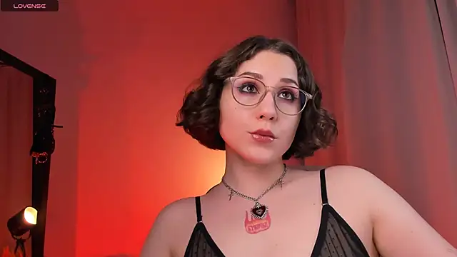 Eva Moss  online show from February 22, 2025, 3:56 am