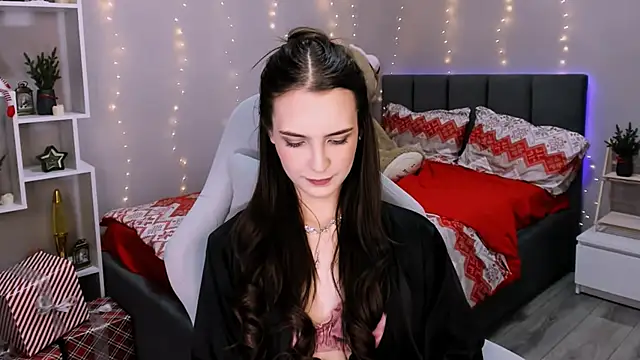 SamanthaaaWalker online show from December 19, 2025, 6:43 pm