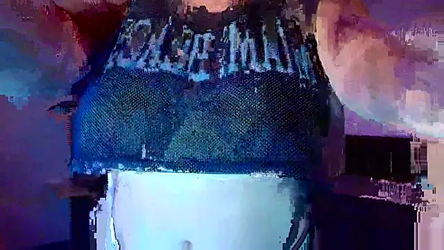 Snapshot of VixenVibesX chatting on October 15, 2025, 7:33 pm VixenVibesX online show from October 15, 2025, 7:33 pm