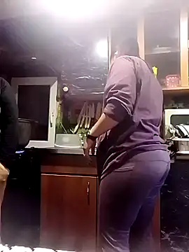 Rosanna Rennie online show from October 28, 2025, 12:48 pm