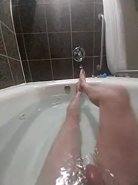 Snapshot of AQuickPhyx chatting on February 14, 2025, 3:58 pm AQuickPhyx online show from February 14, 2025, 3:58 pm