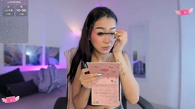 Kathe slim online show from November 20, 2025, 4:18 pm