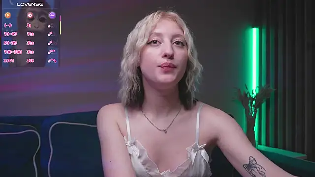 Snapshot of milasmiu chatting on March 4, 2025, 11:11 pm milasmiu online show from March 4, 2025, 11:11 pm