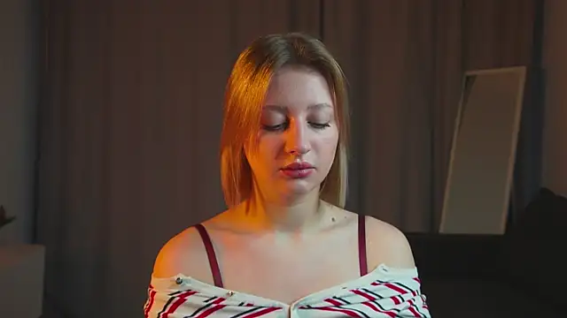 Snapshot of milasmiu chatting on November 28, 2025, 4:12 am milasmiu online show from November 28, 2025, 4:12 am