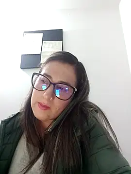 CHARLOTTE 1711 online show from March 14, 2025, 2:31 am