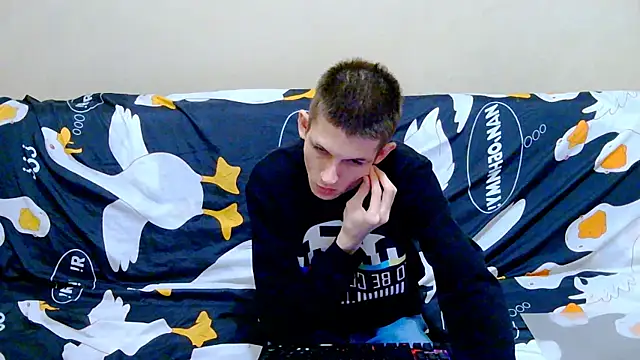 Lester Broo online show from January 14, 2026, 8:45 pm