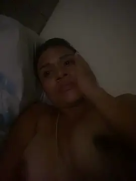 Snapshot of Yessica_832 chatting on February 23, 2025, 4:28 am Yessica 832 online show from February 23, 2025, 4:28 am