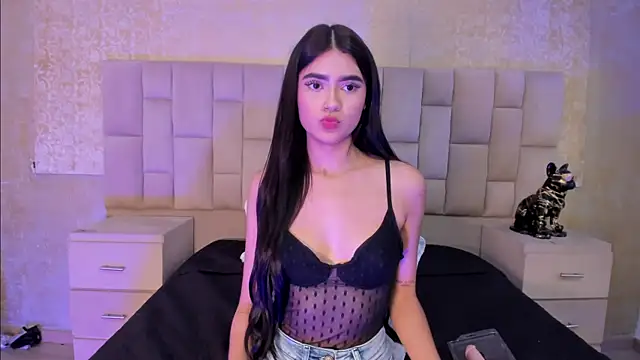 Snapshot of BellaaStorm chatting on February 11, 2025, 3:51 pm BellaaStorm online show from February 11, 2025, 3:51 pm