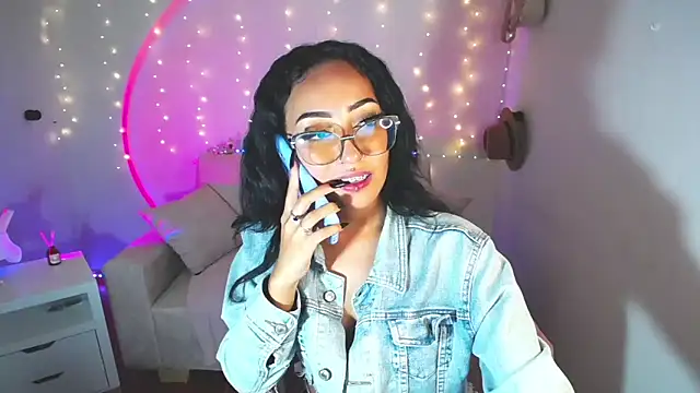 victoria ricci a online show from March 13, 2025, 2:16 am