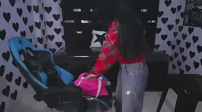 victoria ricci a online show from February 22, 2025, 4:40 pm