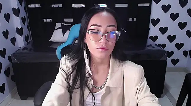 victoria ricci a online show from February 19, 2025, 5:49 pm