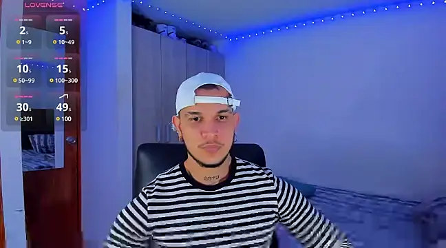 austinoficial online show from February 20, 2025, 9:31 pm