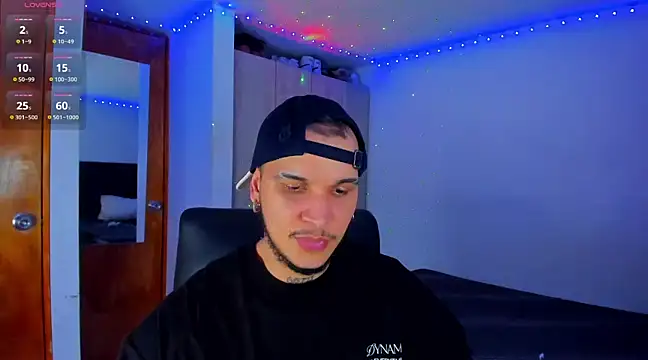 austinoficial online show from March 18, 2025, 4:51 am