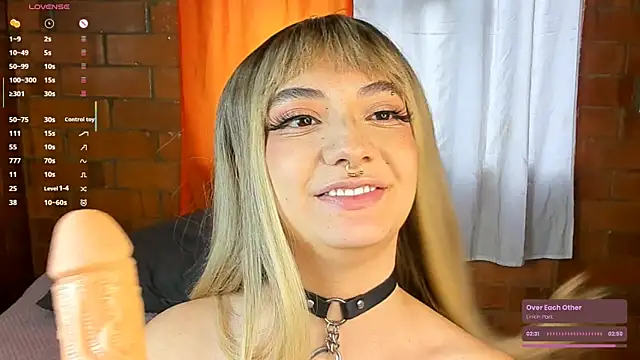 Snapshot of Annycolin_ chatting on February 11, 2025, 10:18 pm Annycolin online show from February 11, 2025, 10:18 pm