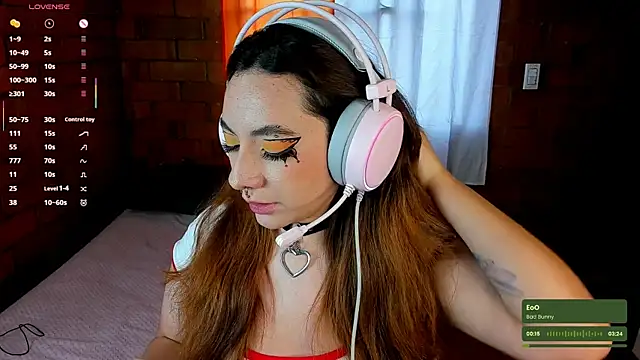 Snapshot of Annycolin_ chatting on March 3, 2025, 8:00 pm Annycolin online show from March 3, 2025, 8:00 pm