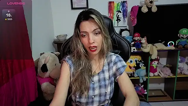 Princezzlove3 online show from October 27, 2025, 12:33 am