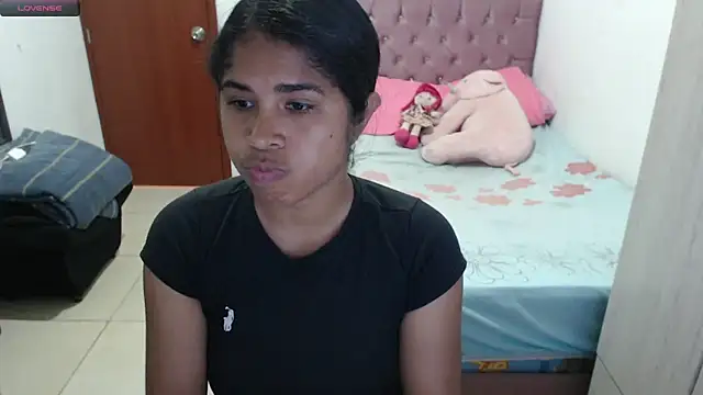 july-feria online show from October 27, 2025, 7:15 pm