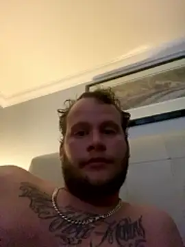 2ldnlads online show from January 11, 2026, 10:05 pm