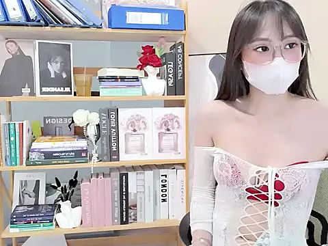 Lush-Office online show from February 3, 2026, 2:43 am