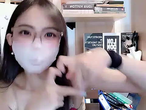 Lush-Office online show from October 16, 2025, 6:43 am