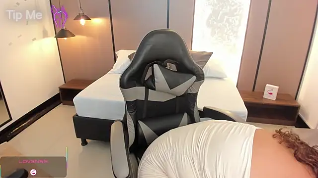 lilly ass  online show from October 11, 2025, 12:50 pm