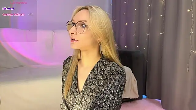 dontouchmyass online show from November 16, 2025, 4:39 am