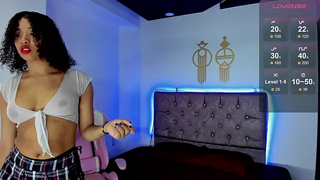 BrigitteRoy  online show from March 22, 2025, 7:09 pm