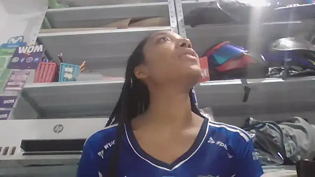 esmeralda-bk online show from March 5, 2025, 11:27 pm