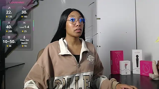 esmeralda-bk online show from October 3, 2025, 10:00 pm